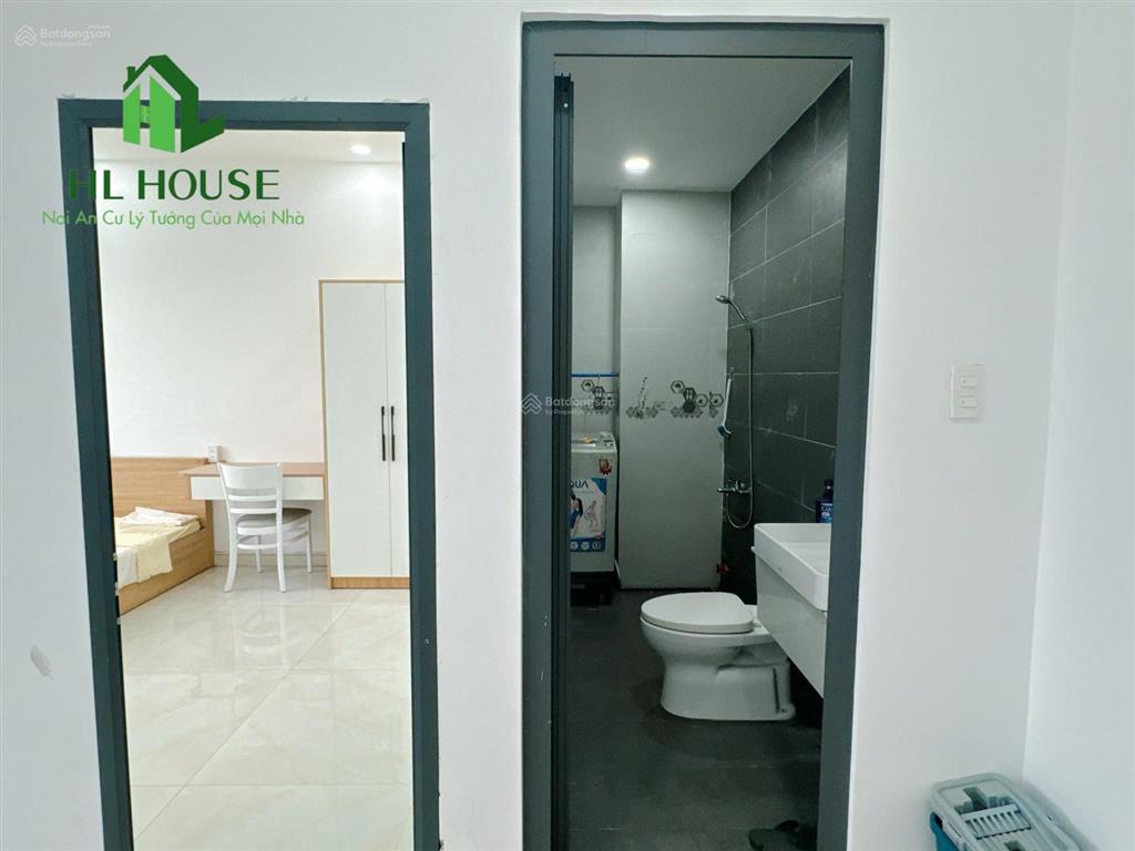 Căn hộ chung cư 1pn  tách bếp  cửa sổ