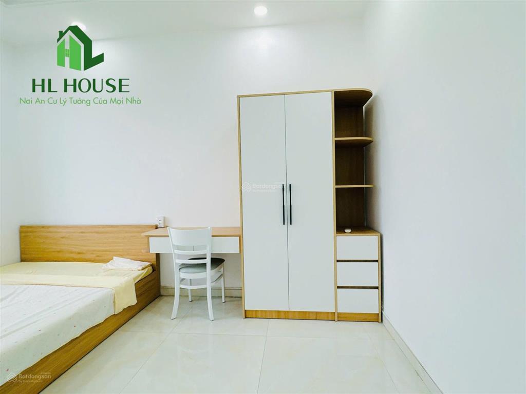 Căn hộ chung cư 1pn  tách bếp  cửa sổ