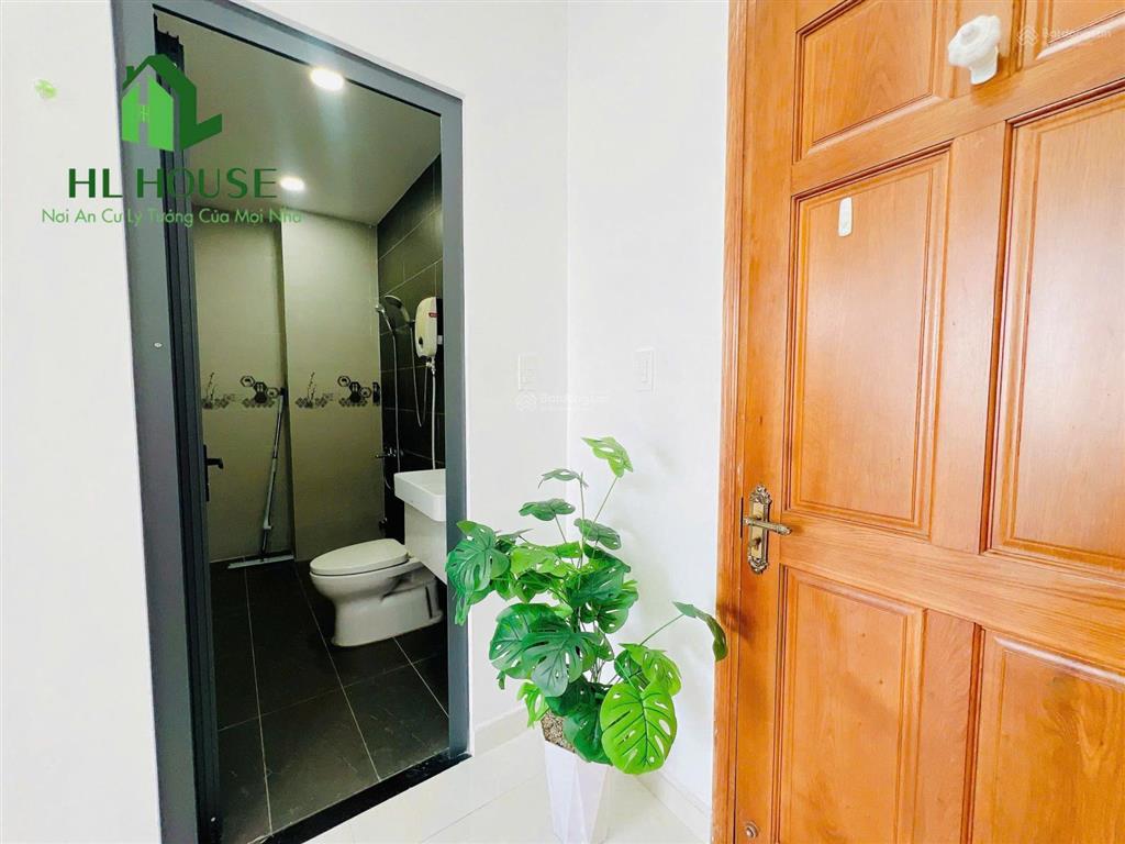Căn hộ chung cư 1pn  tách bếp  cửa sổ