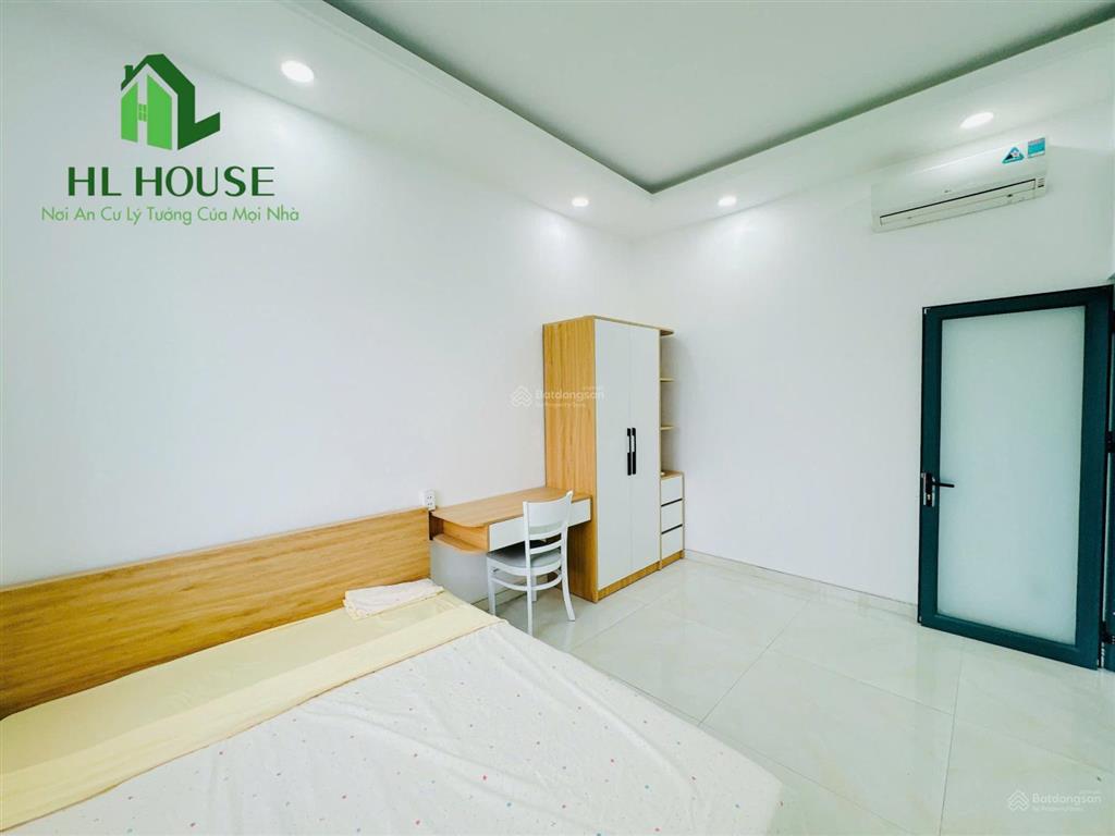 Căn hộ chung cư 1pn  tách bếp  cửa sổ