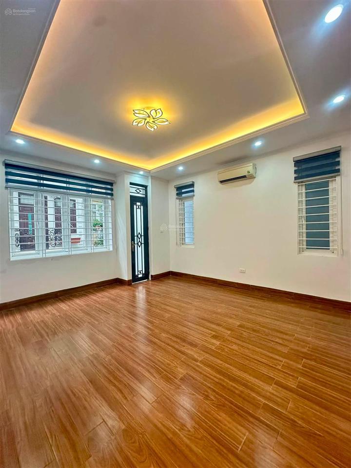 Bán nhà lô góc bùi xương trạch  5 tầng lô góc  sổ đỏ hoa hậu  10.5 tỷ