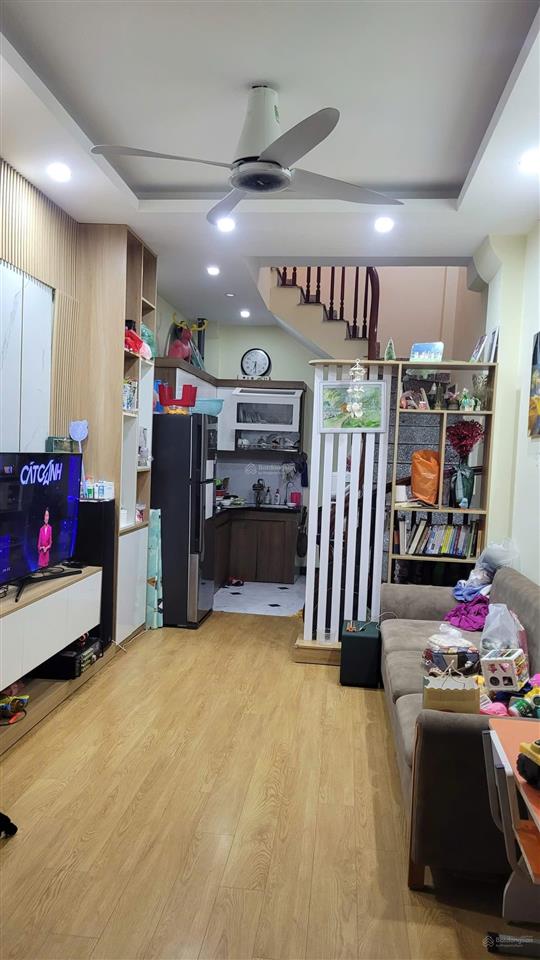 Cho thuê nhà riêng 4 tầng, ngõ thông ô tô nhỏ. 3pn, 3nvs tại ngọc trục, đại mỗ, hn