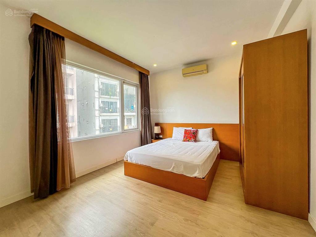 Bán nhà 73m phố lạc long quân thông phố đi bộ trịnh công sơn tây hồ