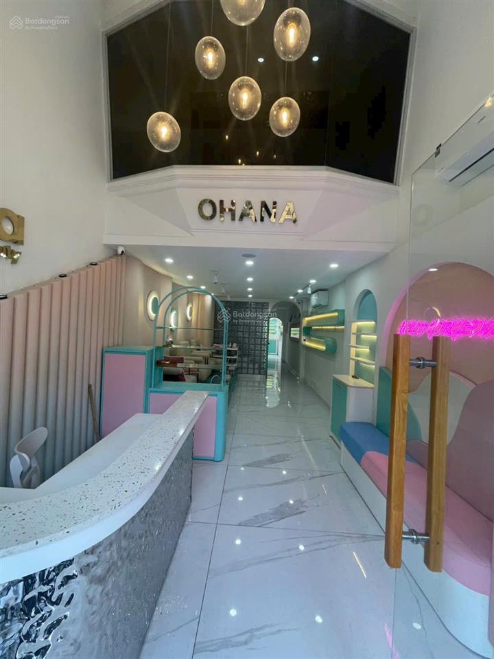 Nhà mtkd 26 lý thường kiệt, p7, q10. dt 3.8 x 17m. 5 lầu giá 32.8 tỷ tl 0906 691 ***