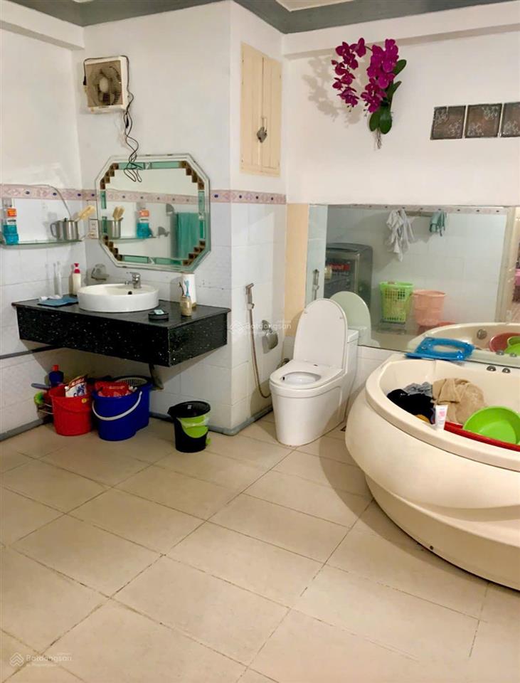 Diện tích 6.85 x 12.5m. 4 tầng. hẻm 8m lạc long quân quận 11, giá 13 tỷ