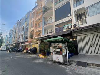 Bán nhà mặt tiền kinh doanh đường xe tải đậu trước nhà khu bình phú 1