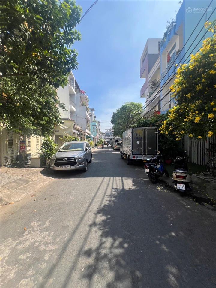 Bán nhà mặt tiền kinh doanh đường xe tải đậu trước nhà khu bình phú 1