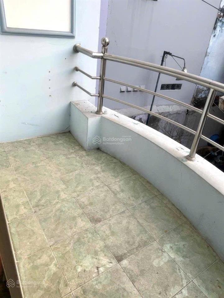 Cho thuê nhà hẻm 4 phòng ngủ đường phan văn khoẻ p5 q6