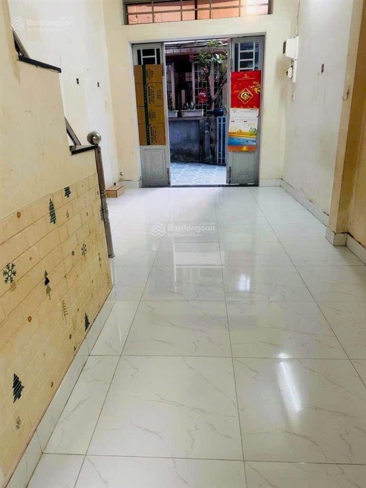 Cho thuê nhà hẻm 4 phòng ngủ đường phan văn khoẻ p5 q6