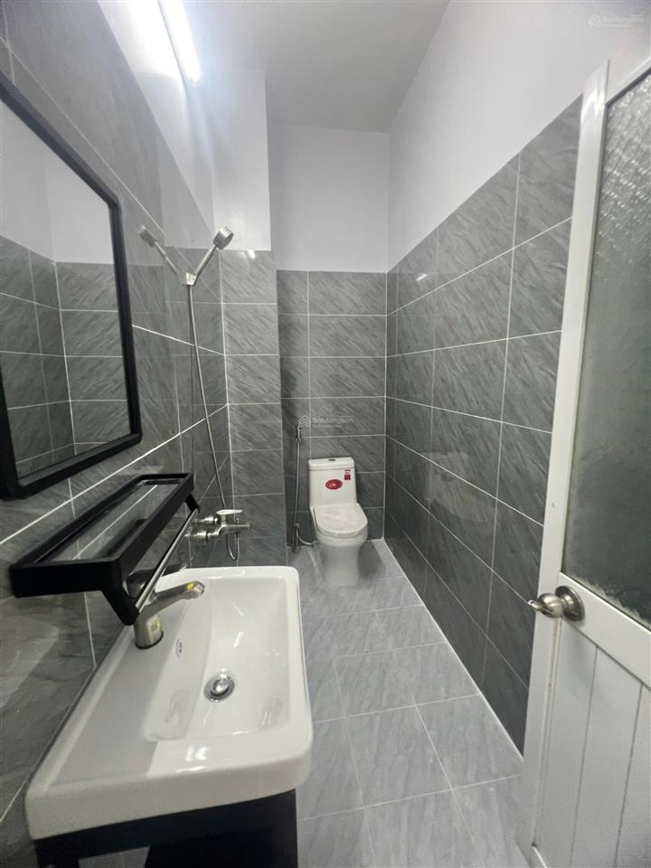 ( phí 100tr nhận đủ) bán nhà mới hẻm 628 hậu giang p12 q6 ( đang có hd thuê 11tr)