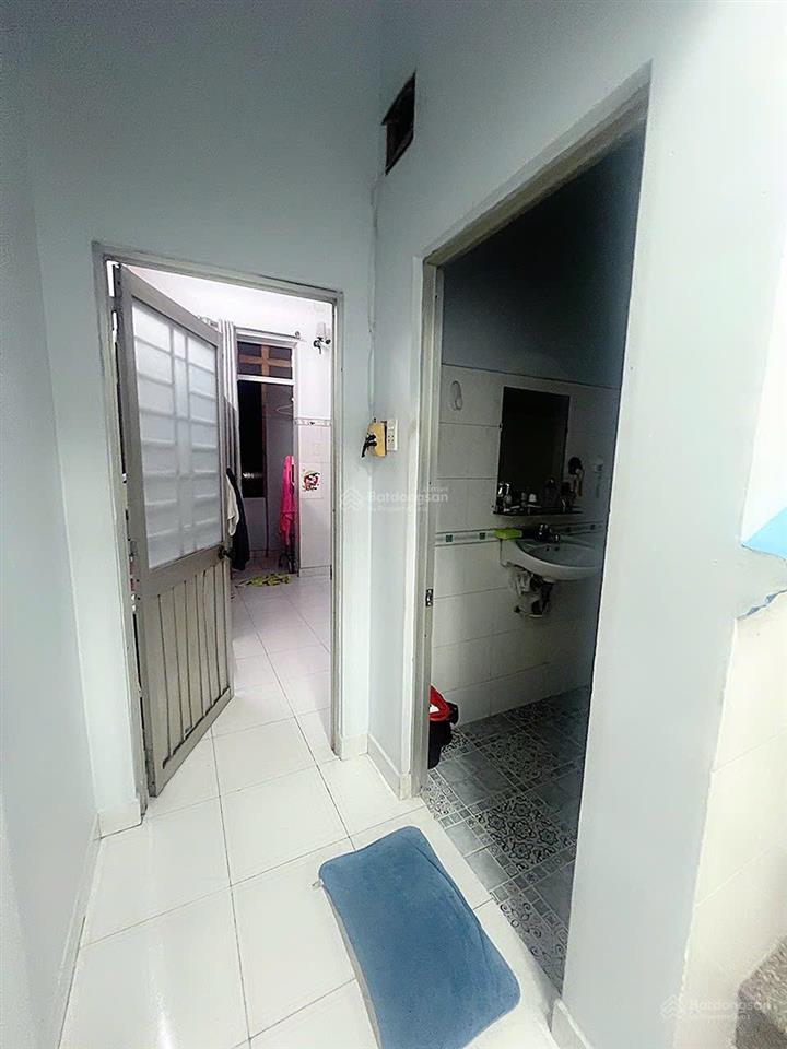 Bán nhà mặt tiền nội bộ đối diện công viên , kdc bình phú