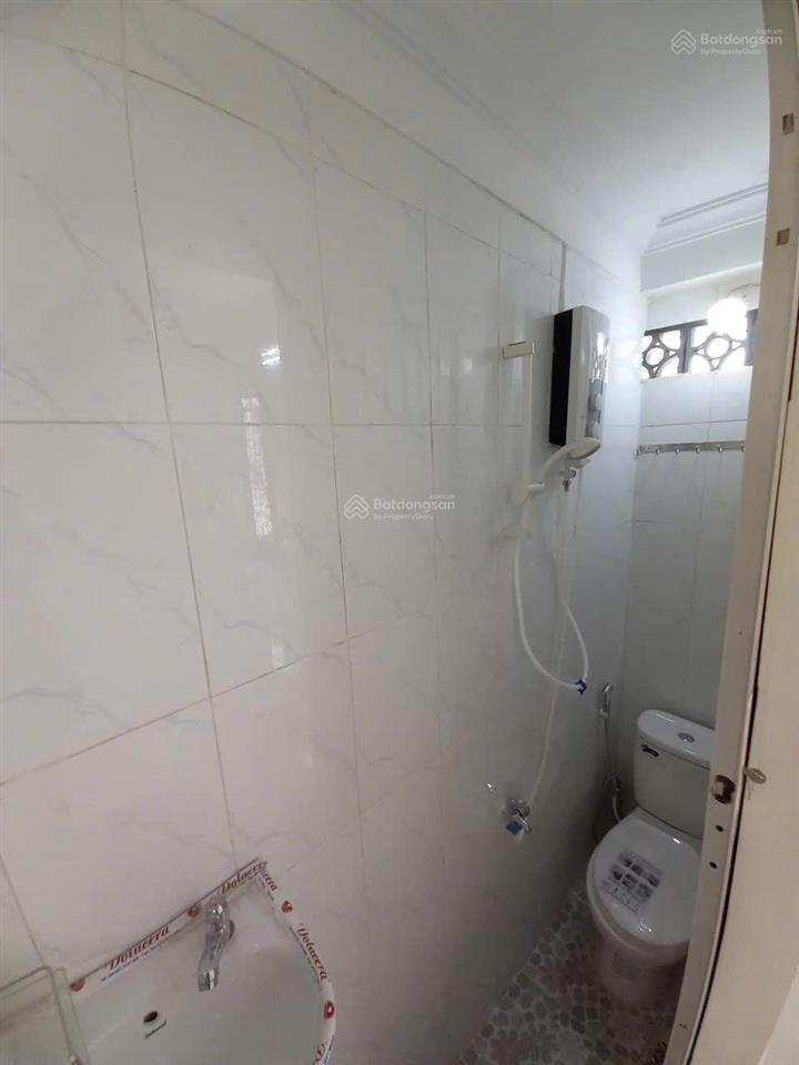 Bán nhà sau lưng mặt tiền phạm văn chí, phường bình tiên