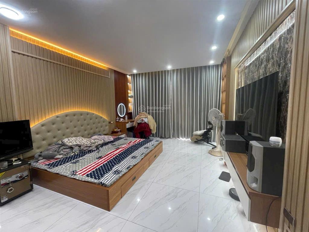 Bán nhà phố ngô quyền hà đông 67m2, 4 tầng, mặt tiền 4.3m 11.5 tỷ, ngõ thông, tặng nội thất