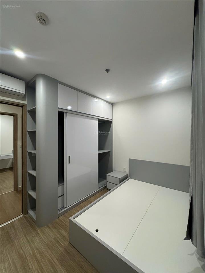 Bán gấp 2 ngủ 2 vệ sinh góc. giá 3,2 tỷ, đông nam, view cực kỳ thoáng
