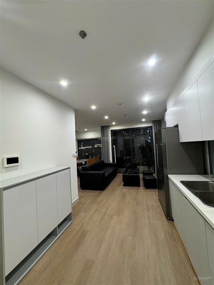Bán gấp 2 ngủ 2 vệ sinh góc. giá 3,2 tỷ, đông nam, view cực kỳ thoáng