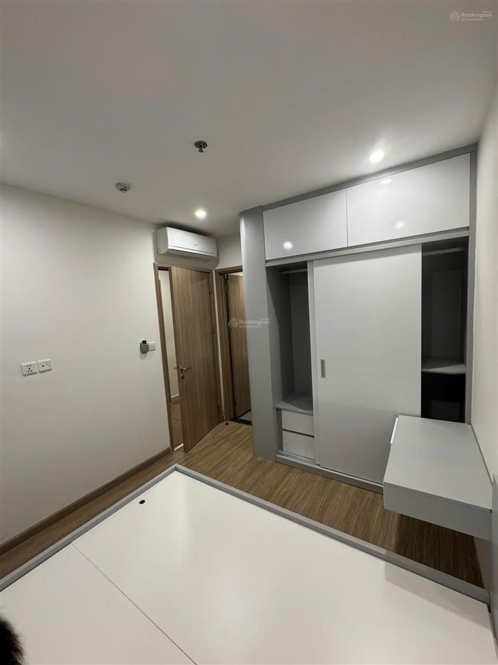 Bán gấp 2 ngủ 2 vệ sinh góc. giá 3,2 tỷ, đông nam, view cực kỳ thoáng