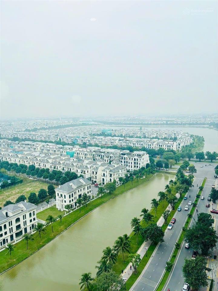 Bán gấp căn 1n + toà s112 view hồ điều hoà giá 2.x tỷ , tầng trung, sẵn sổ