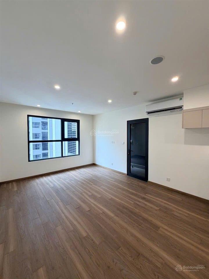 Chủ cần bán căn lỗ căn studio 30.2m2 giá 2 tỷ toà beverly