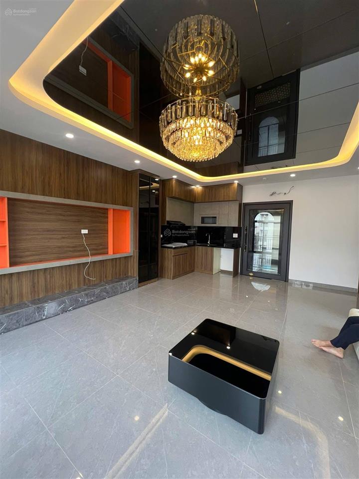 Bán nhà cổ nhuế  gần bv phương đông, ô tô tránh nhau