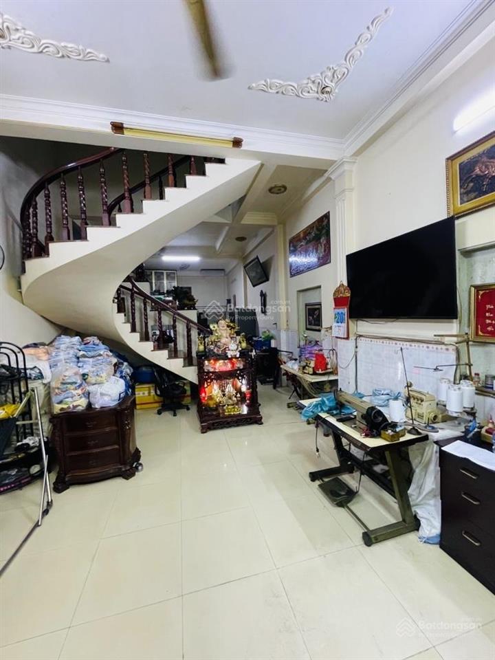 Bán nhà hẻm xe hơi tỉnh lộ 10 khu tên lửa dt 5x16m 3pn 3wc btct dọn vào ở ngay kề aeon chi 5ty7 tl