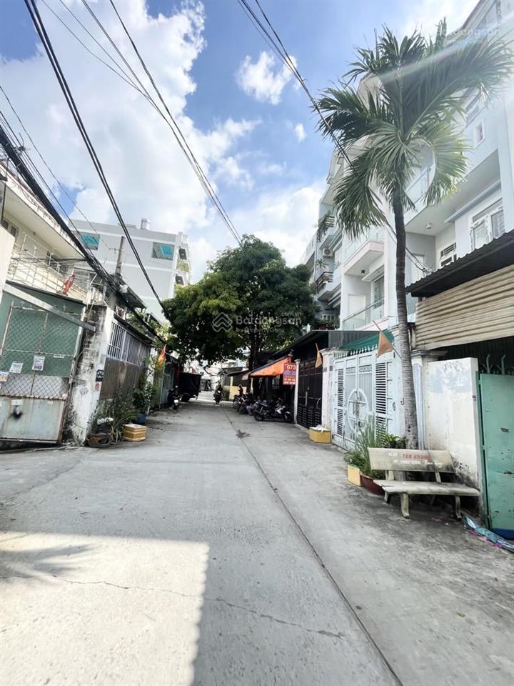 Chủ gấp giảm mạnh chỉ còn 5ty8 nhà 4 tầng 60m ngay đường số 29 gần nhà thờ.phaolo aeonmall xe hơi