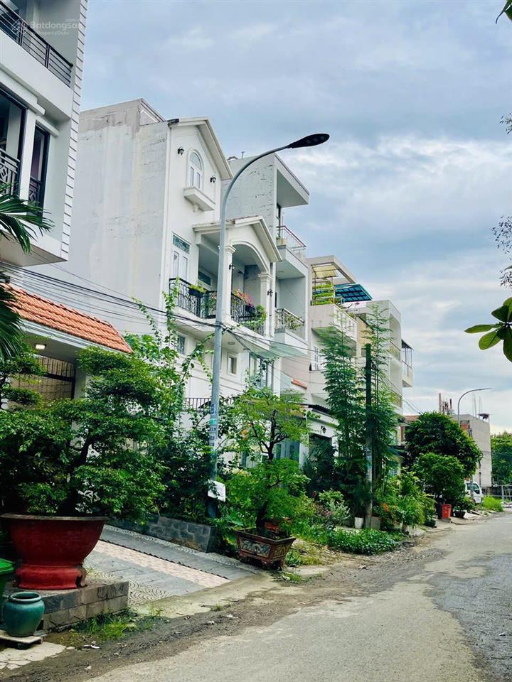 Chủ gấp giảm 1 tỷ 5 còn 9 tỷ 5 ngang 6x14m 4t biệt thự mini mặt tiền công viên hồ học lãm an lạc