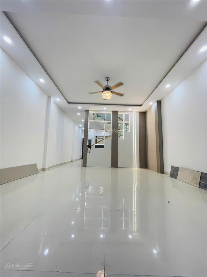 Bán nhà ngang đẹp 5x20m  mới đẹp đủ nội thất  hẻm xe hơi thông hồ học lãm chỉ 7 tỷ 1