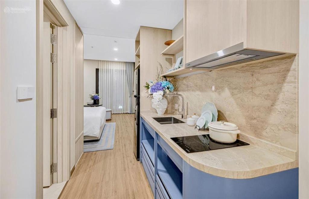 Bán căn hộ studio chính chủ view biển vị trí trung tâm khu du lịch hạ long cực kì đẹp nt cơ bản