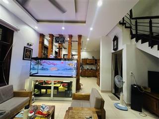 Bán Biệt Thự đường số 10, Phường Phước Long B, Q9, Thủ Đức, TP HCM. DT  178m2, 3 tầng.