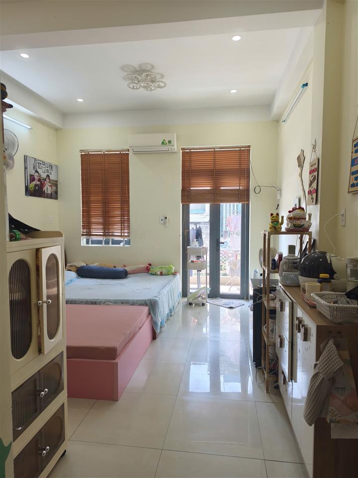Bán nhà mặt phố Kha Vạn Cân, Linh Trung, Thủ Đức, TP HCM. DT 120m2, 2 tầng. Giá 9.35 tỷ