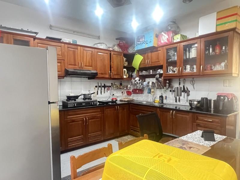 Bán nhà mặt phố đường 263, Tăng Nhơn Phú A, Thủ Đức, TP HCM. DT 85m2, 4 tầng. Giá 7.2 tỷ,