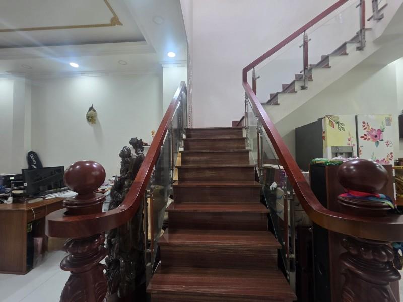 Bán nhà 123m2  Kha Vạn Cân, Hiệp Bình Chánh, Thủ Đức, TP HCM, 2 tầng, sổ đỏ. Giá 9.4 tỷ.