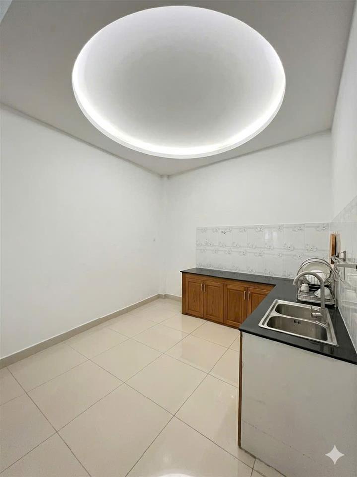 Bán nhà  đường số 10, Linh Xuân, Thủ Đức, TP HCM. DT  80m2, 2 tầng, sổ hồng riêng, giá