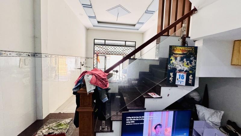 Bán nhà 3 tầng, 68m2,  đường Số 5, Linh Xuân, Thủ Đức. TP HCM. Sổ hồng riêng, giá 3,69 