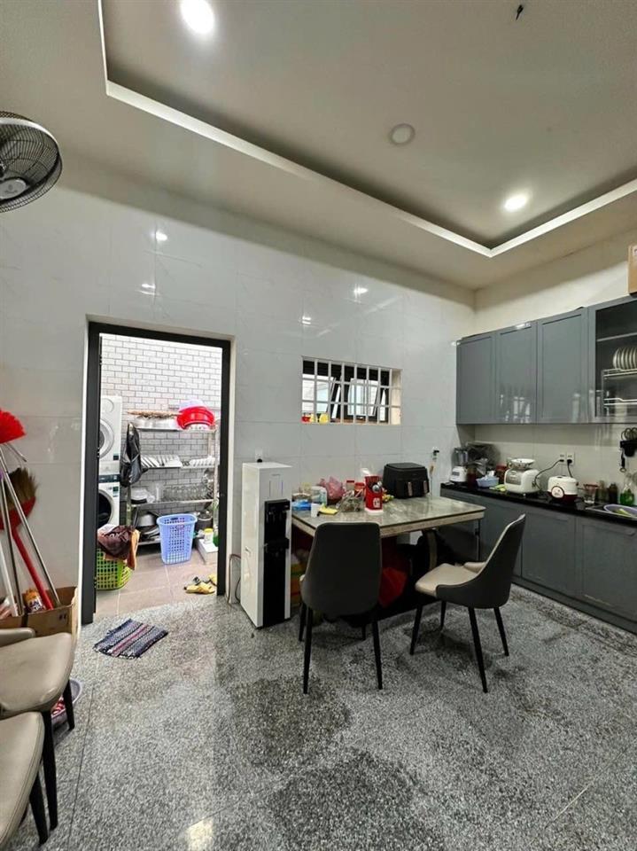 Bán nhà 3 tầng, 120m2,  đường Số 10, Linh Xuân, Thủ Đức, TP HCM,  sổ hồng riêng. Giá 7,38