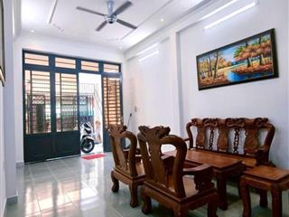 Bán nhà mặt tiền đường 147, Phước Long B, Q.9, Thủ Đức, TP HCM. DT 64m2, 2 tầng, giá 7.68