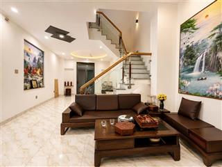 Bán nhà mặt phố đường Số 6, Linh Xuân, Thủ Đức, TP HCM. DT 90m2, 4 tầng, giá 8,48 tỷ.