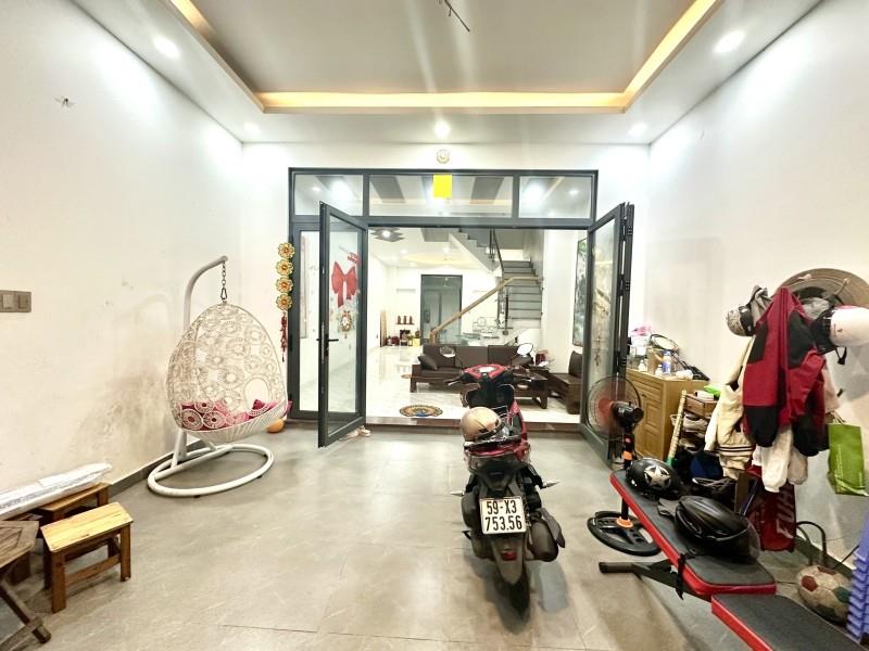 Bán nhà mặt phố đường Số 6, Linh Xuân, Thủ Đức, TP HCM. DT 90m2, 4 tầng, giá 8,48 tỷ.