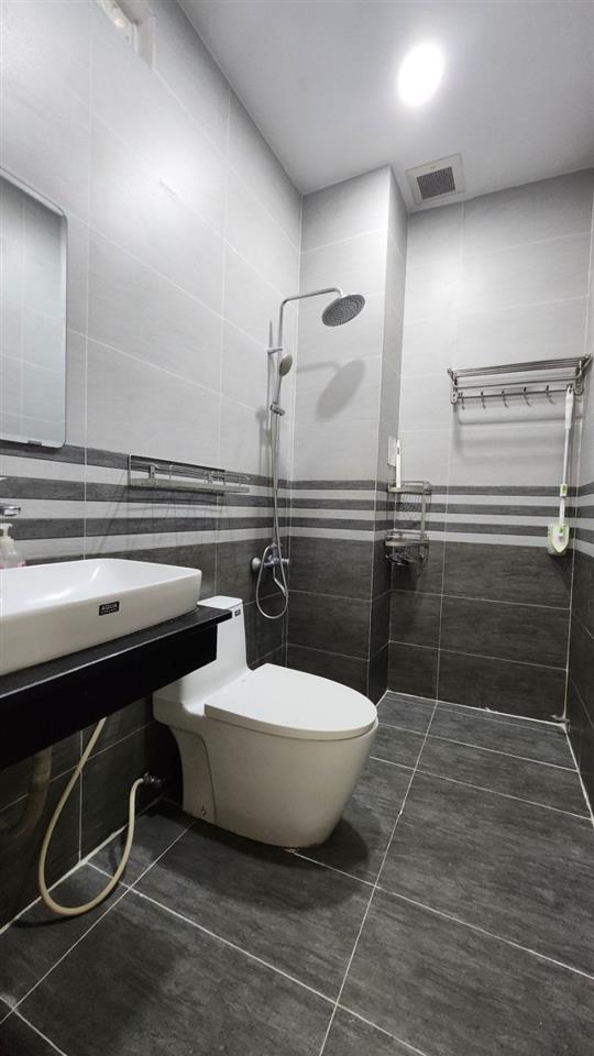 Bán nhà 3 tầng đường số 12, Hiệp Bình Phước, Thủ Đức, 84m2, 4PN, sổ hồng riêng, giá 6,78 
