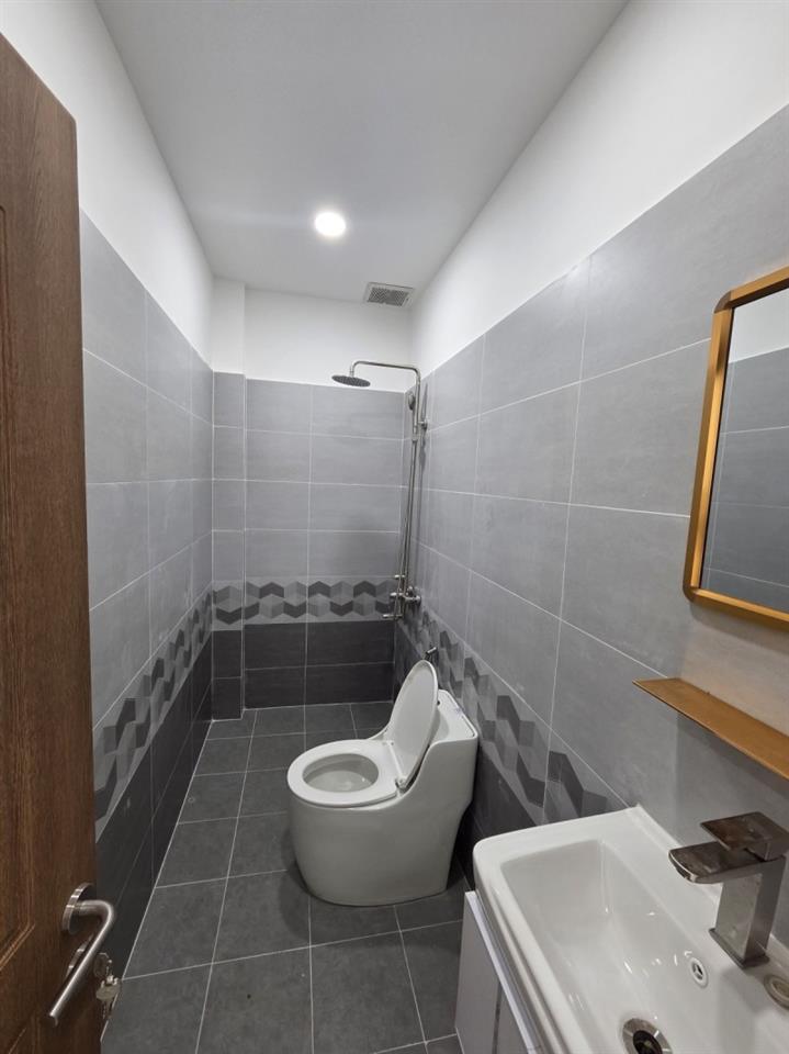 Bán nhà 4 tầng đường số 6, Linh Tây, Thủ Đức, TP HCM. DT 62m2, sổ hồng riêng.  Giá 5,18