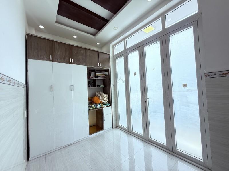 Bán nhà 4 tầng đường số 6, Linh Tây, Thủ Đức, TP HCM. DT 62m2, sổ hồng riêng.  Giá 5,18