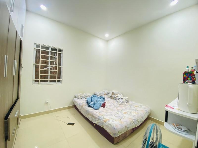 Bán nhà đường số 10, Linh Trung, Thủ Đức, TP HCM. DT 94m2, cấp 4, giá 5.49 tỷ, Sổ hồng