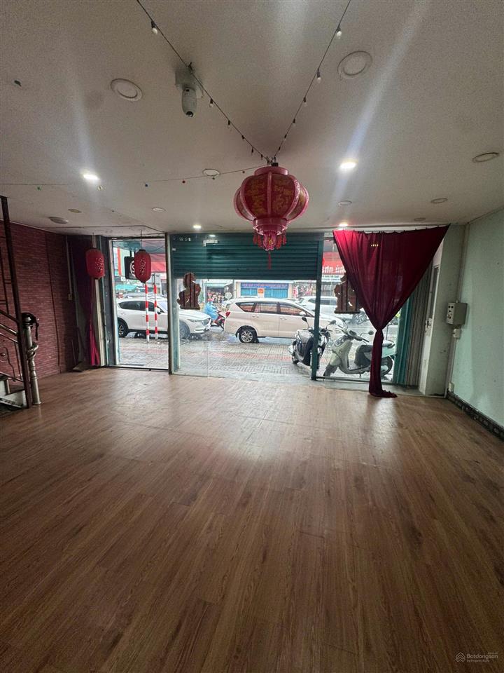 Bán nhà mặt phố ngay đường lê duẩn, giá sập từ 32 tỷ còn 21 tỷ, 110m2, view đẹp đà nẵng