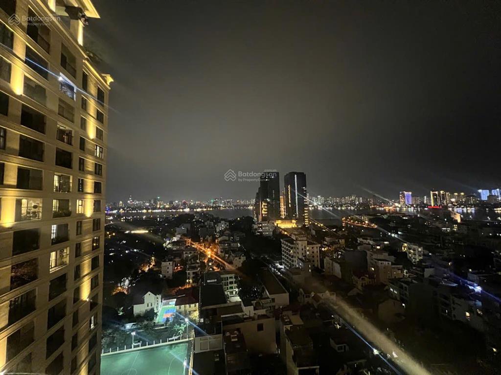 Cực hiếm! bán căn hộ 2pn2wc 88m cc d'le roi  59 xuân diệu, tầng cao view hồ tây tuyệt đẹp. 16,5tỷ