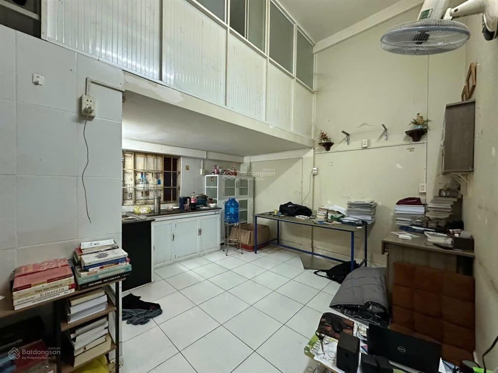 Nhà becamex định hòa. lầu 2 , bao sổ hồng, decor 130 triệu. còn góp 20 năm 450 triệu.