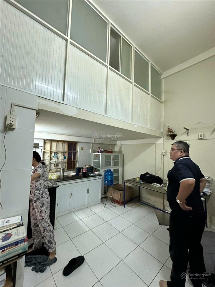 Nhà becamex định hòa. lầu 2 , bao sổ hồng, decor 130 triệu. còn góp 20 năm 450 triệu.