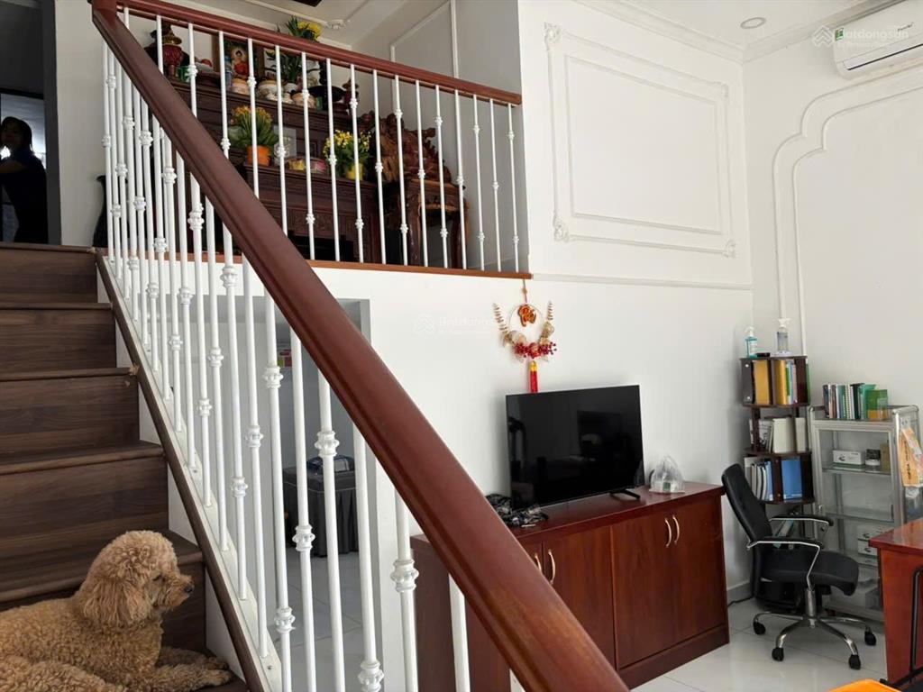 Mặt tiền becamex định hòa. vị trí siêu vip. có sổ hồng 1,670 tỷ. hiện trạng đang là phòng khám