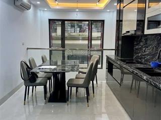 Vị trí vip khu vực hiếm nhất long biên oto đỗ cửa 6t thang máy xung quanh là tiện ích