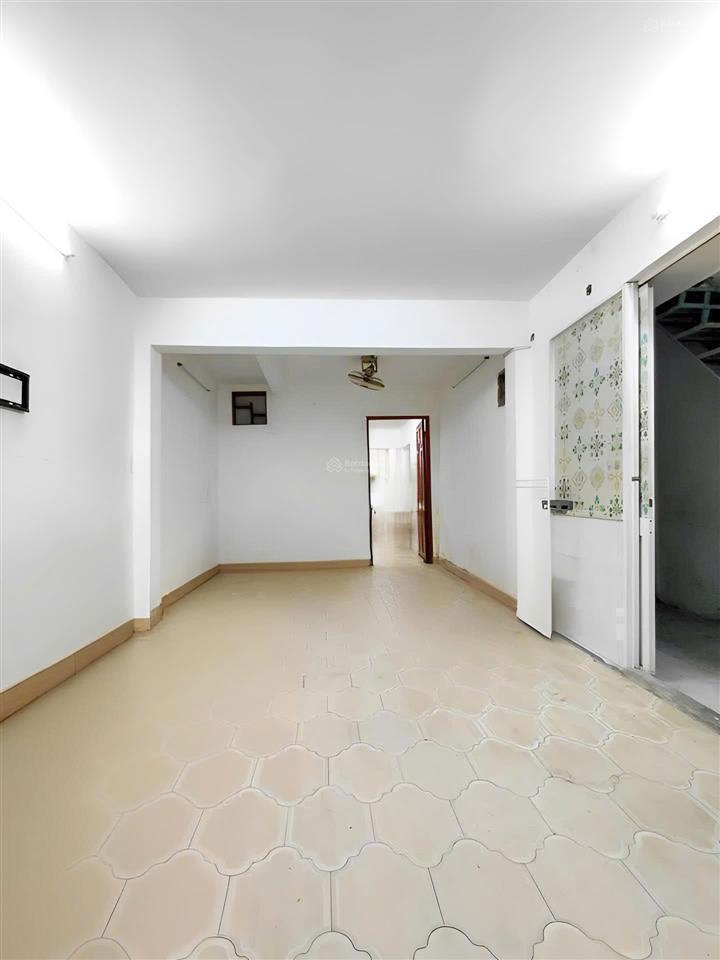 Nhà 3 tầng lạc long quân bảy hiền tân bình  hẻm 6m thông, dt 60m2(4.8mx13m)  7,45 tỷ