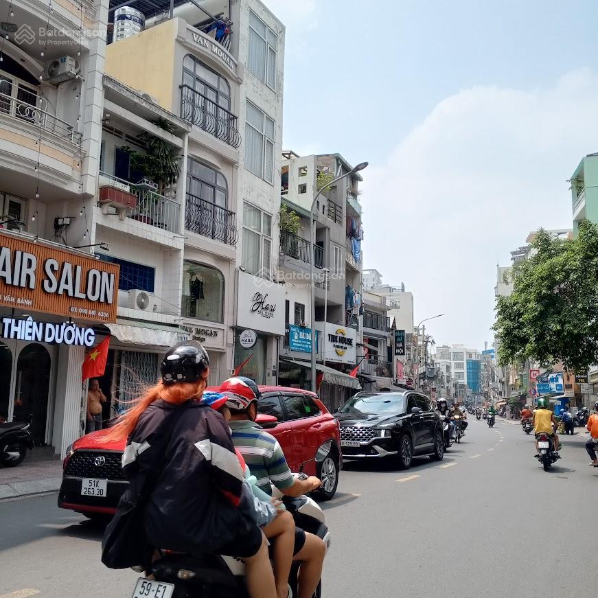 Mặt tiền huỳnh văn bánh, phan đình phùng  4 tầng btct  đường 16m, vỉa hè rộng  kinh doanh đỉnh